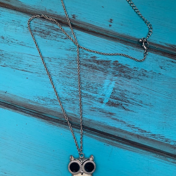 Owl necklace - Picture 2 of 2